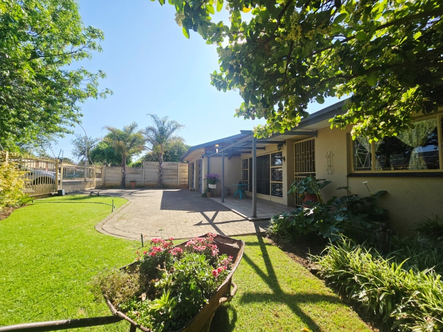 4 Bedroom Property for Sale in Fichardt Park Free State